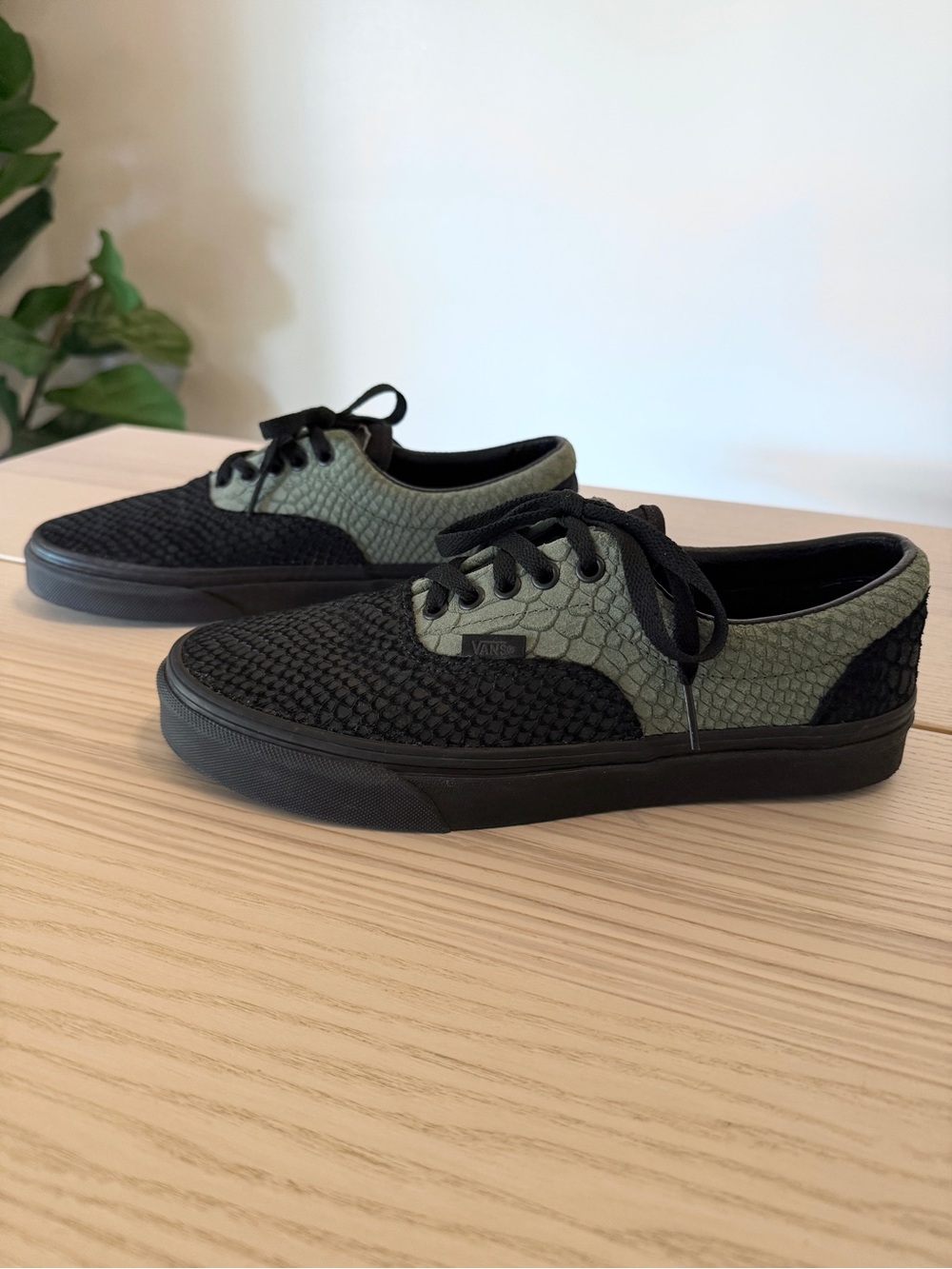 Vans x Harry Potter Slytherin Era Sneakers M8.5 W10 Snake NWOT